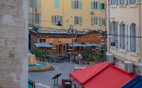 *Appartement Climatise Au Coeur Du Vieux Port*